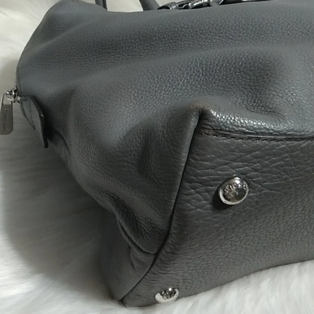 Michael Kors Extra Large Duffle Bag Tote Carry On Bag Gently Used - Picture 11 of 16